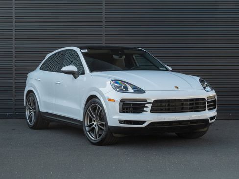 Certified 2023 Porsche Cayenne Coupe image 10
