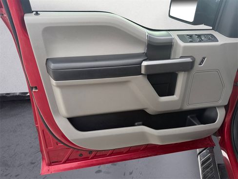 Used 2020 Ford F150 XLT w/ Equipment Group 302A Luxury image 18