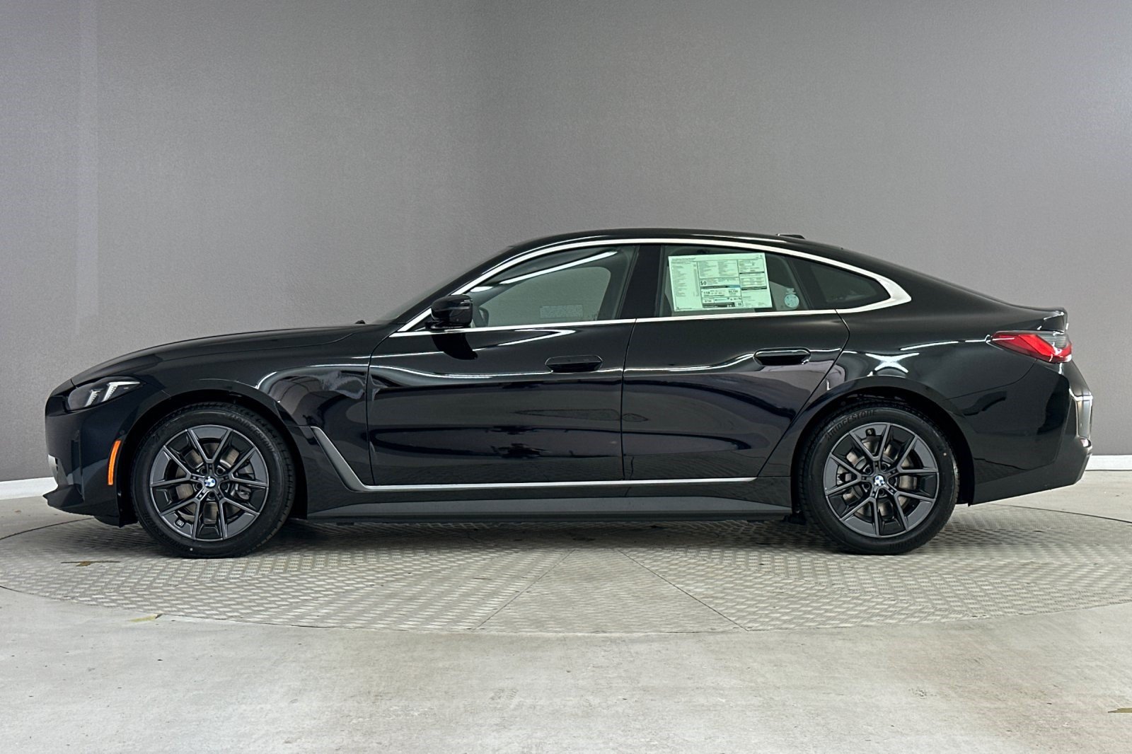 New 2026 BMW i4 eDrive40 w/ Parking Assistance Package RWD image 2