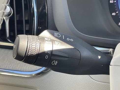 Certified 2024 Volvo XC60 B5 Plus w/ Protection Package Premier image 25