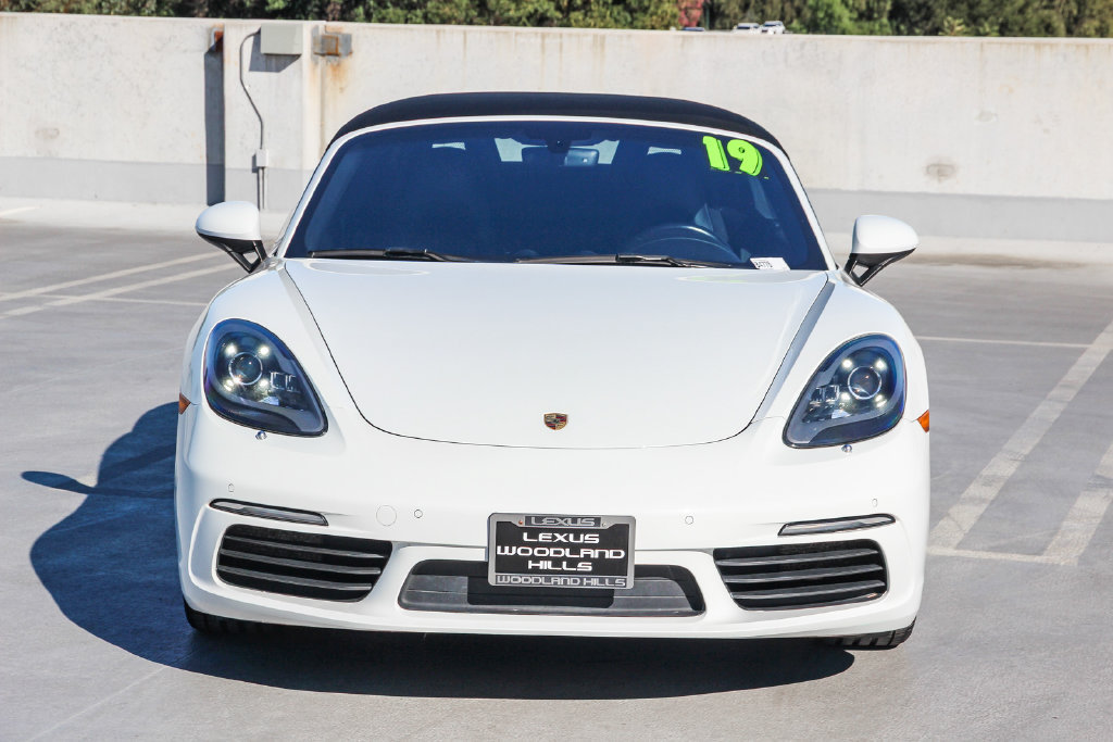 Used 2019 Porsche 718 Boxster RWD image 2