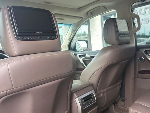Used 2015 Lexus GX 460 Luxury AWD/4WD image 32