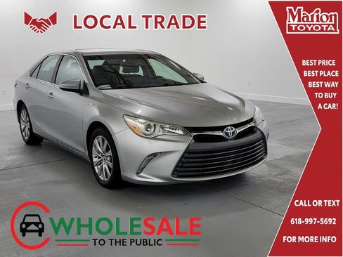 Used 2015 Toyota Camry XLE w/ Moonroof Package FWD image 1