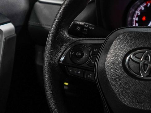Certified 2025 Toyota RAV4 XLE FWD image 17