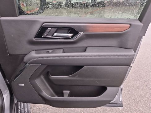 Used 2026 GMC Yukon Denali w/ Denali Reserve Package image 38