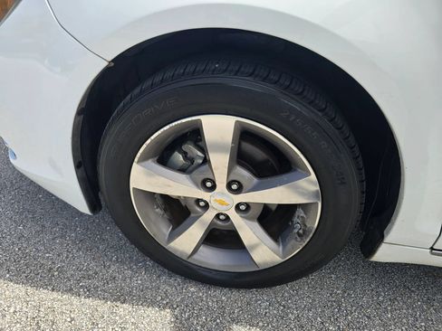 Used 2011 Chevrolet Malibu LT w/ Power Convenience Package FWD image 17