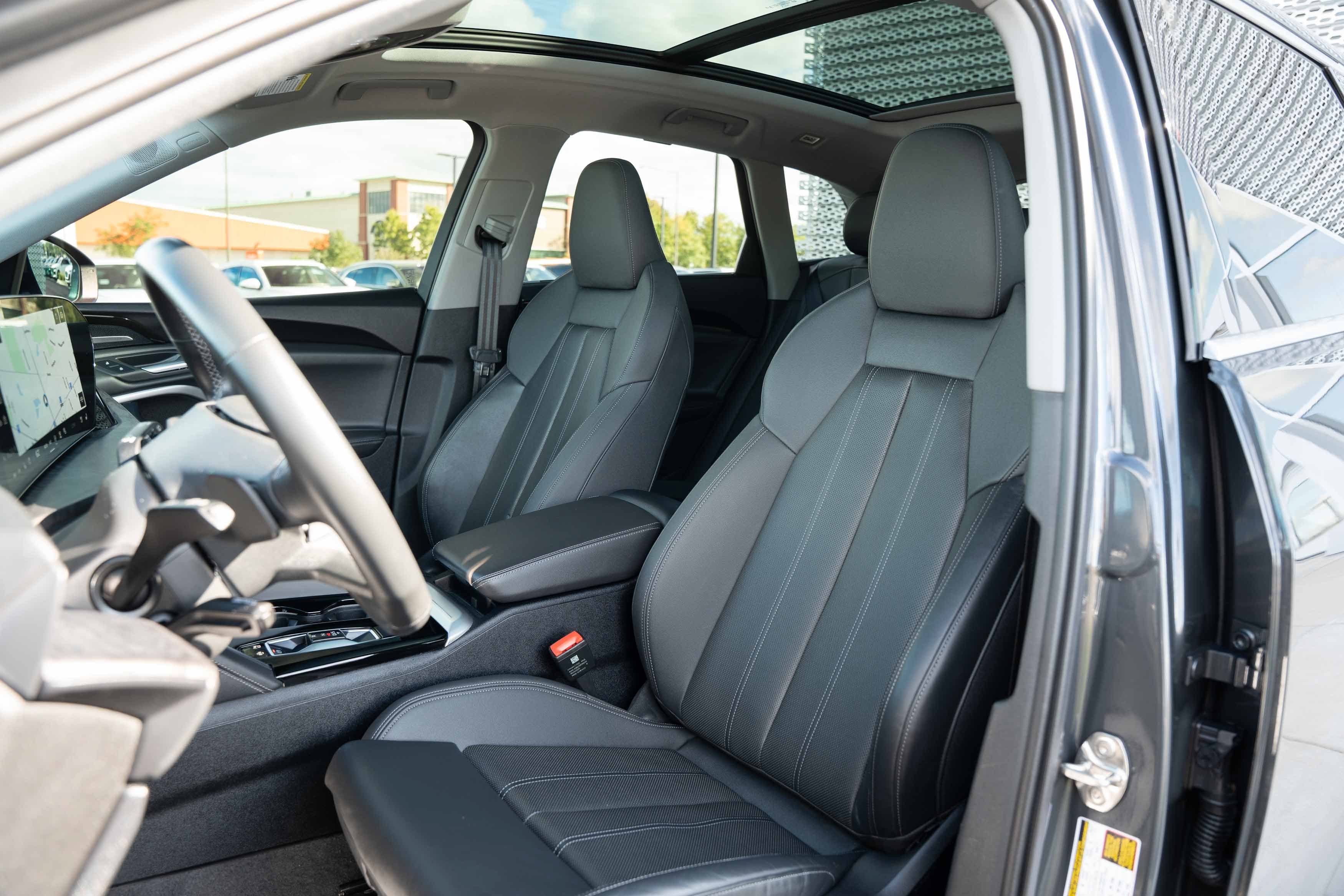 Certified 2025 Audi Q5 Premium w/ Premium Plus AWD/4WD image 18