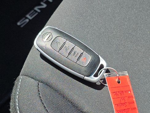Used 2024 Nissan Sentra SV FWD image 30