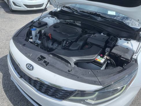 Used 2020 Kia Optima LX FWD image 30
