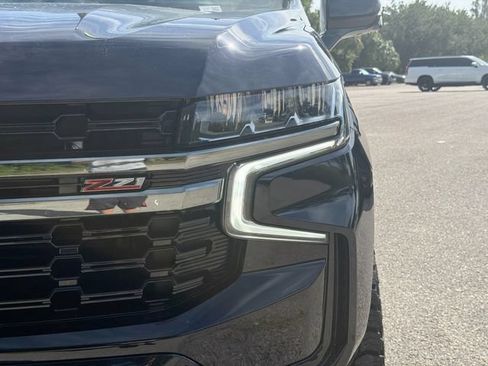 Used 2022 Chevrolet Tahoe Z71 w/ Luxury Package AWD/4WD image 9