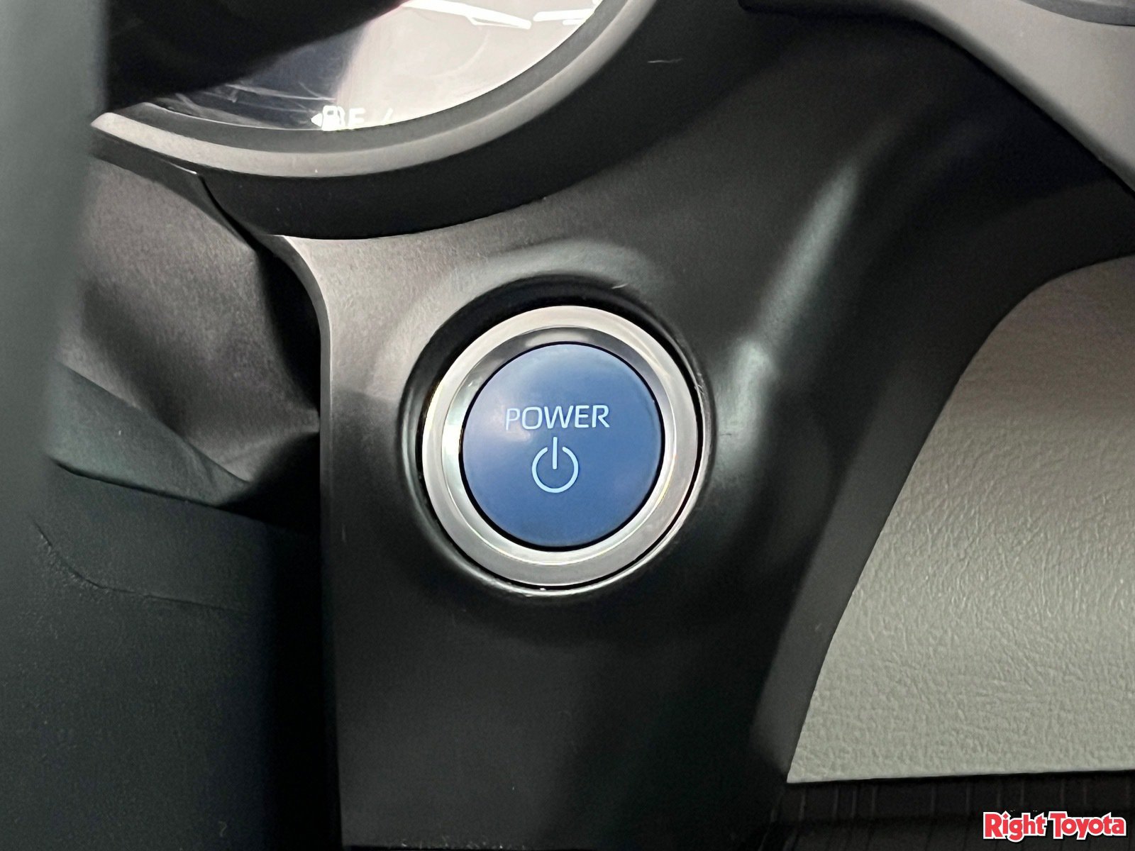 Certified 2024 Toyota Sienna XLE FWD image 26