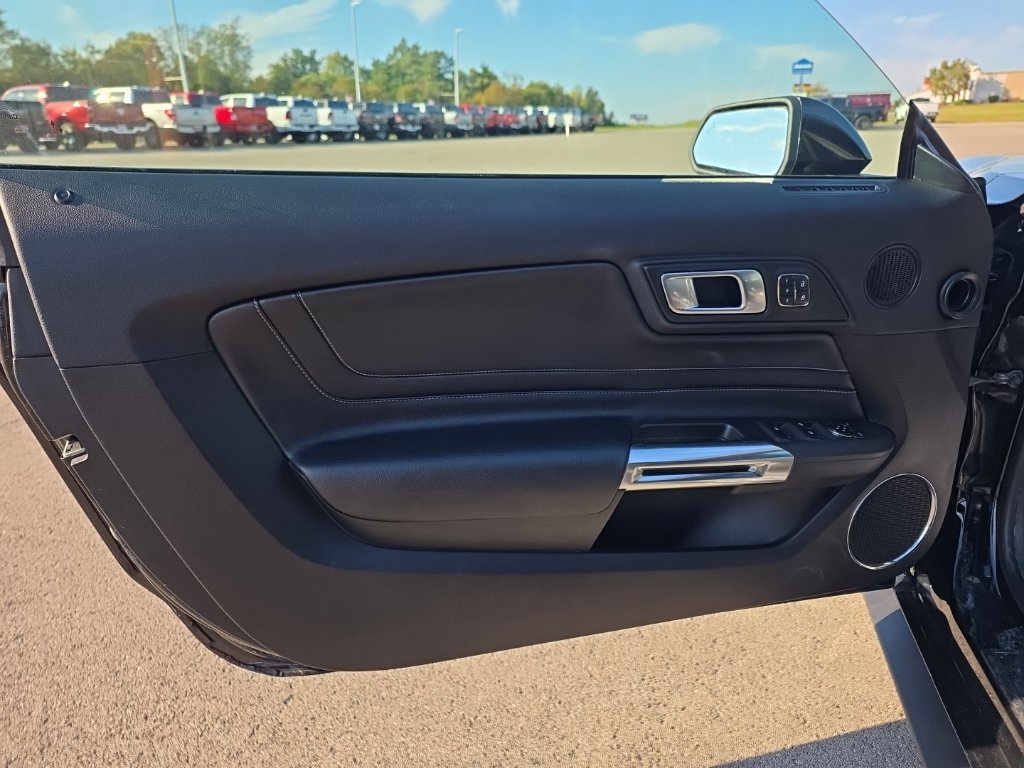 Used 2020 Ford Mustang GT Premium w/ Equipment Group 401A RWD image 16