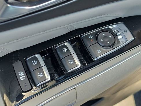 Used 2024 Kia Sorento SX image 30