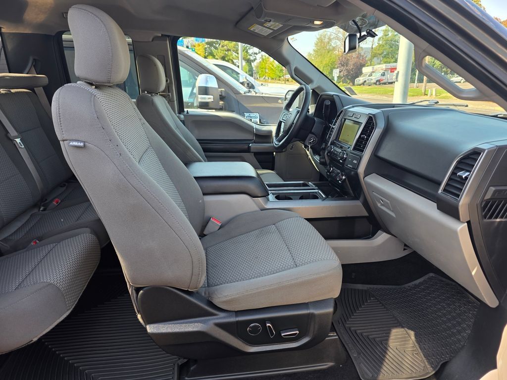 Used 2017 Ford F150 XLT w/ Equipment Group 302A Luxury AWD/4WD image 23
