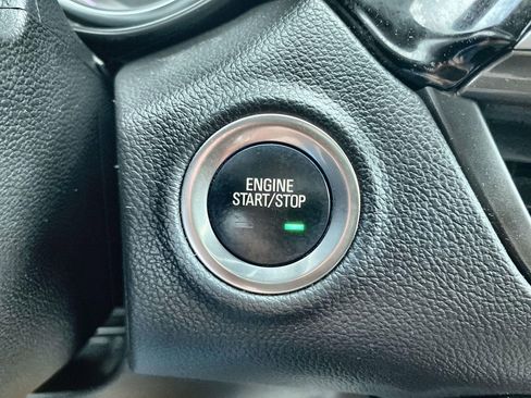Used 2020 Buick Envision Essence image 16