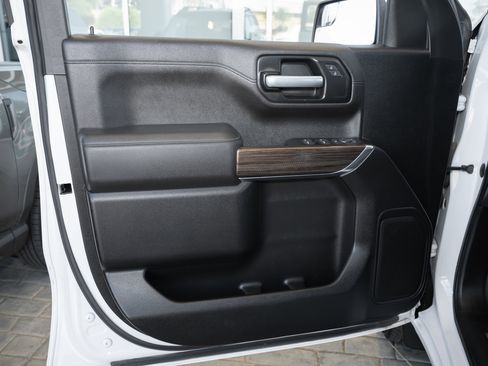 Used 2021 Chevrolet Silverado 1500 LT image 23