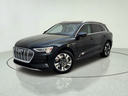 Used 2023 Audi e-tron Premium Plus w/ Premium Plus Package AWD/4WD image 1