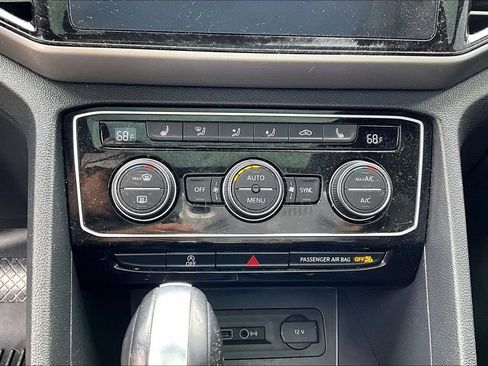 Used 2020 Volkswagen Atlas Cross Sport SEL AWD/4WD image 29