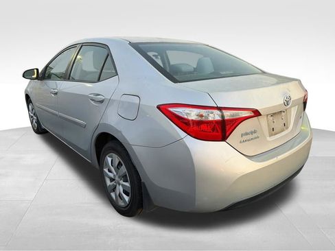Used 2015 Toyota Corolla LE image 4