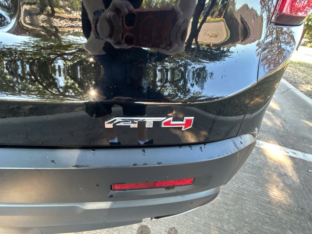 Used 2023 GMC Acadia AT4 w/ Technology Package AWD/4WD image 10