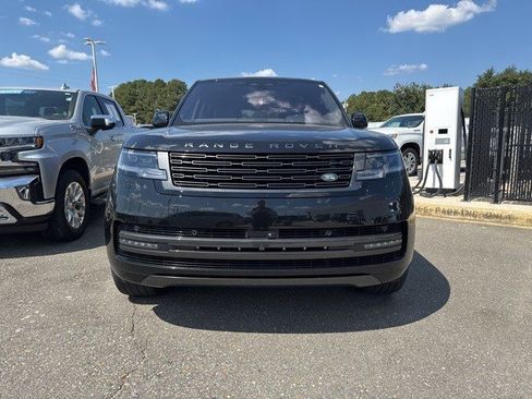 Used 2023 Land Rover Range Rover SE image 4