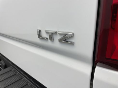 Used 2020 Chevrolet Silverado 1500 LTZ w/ LTZ Premium Package image 7