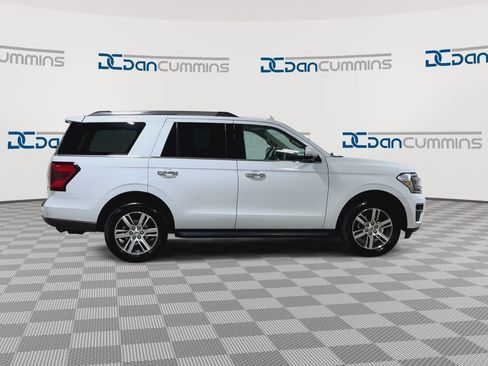Used 2024 Ford Expedition Limited AWD/4WD image 2