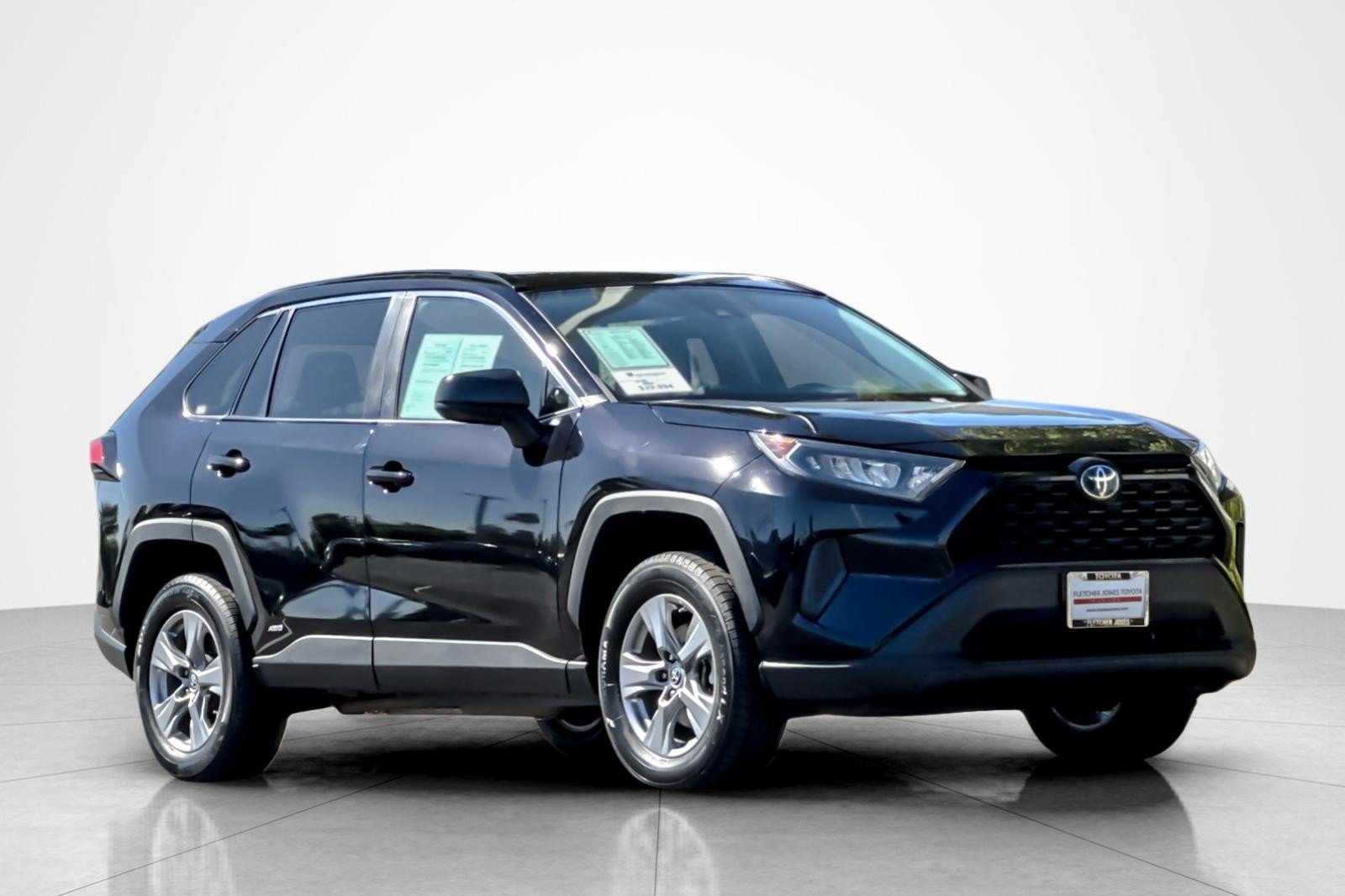 Certified 2022 Toyota RAV4 LE AWD/4WD image 7
