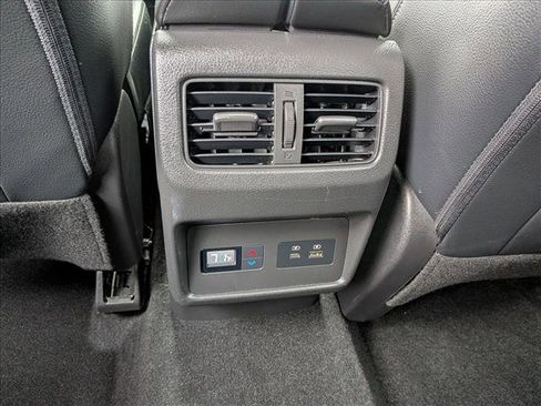 Used 2021 Nissan Rogue SL image 16