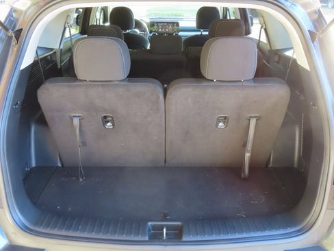 Used 2021 Kia Sorento LX image 12