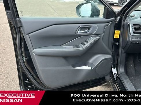 New 2026 Nissan Rogue SV image 6