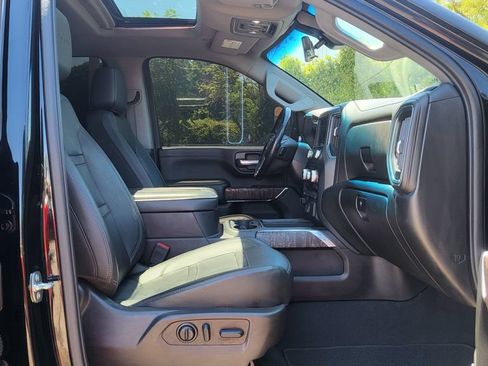 Used 2022 GMC Sierra 3500 Denali w/ Denali Ultimate Package AWD/4WD image 19