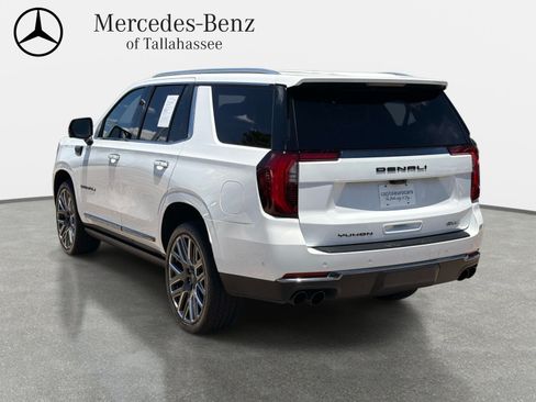 Used 2025 GMC Yukon Denali Ultimate AWD/4WD image 7