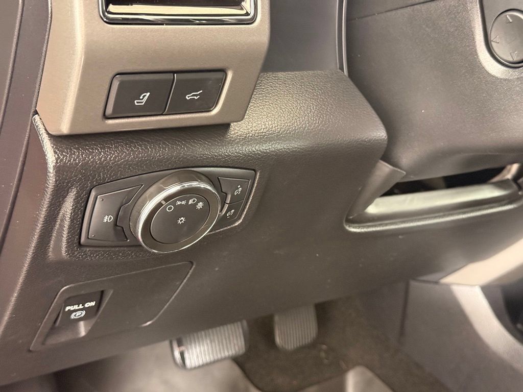 Used 2021 Ford Expedition XLT AWD/4WD image 34