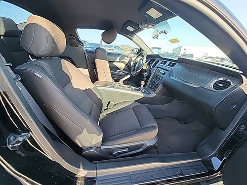Used 2012 Ford Mustang GT image 26