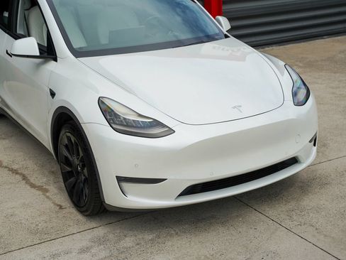 Used 2020 Tesla Model Y Long Range AWD/4WD image 6