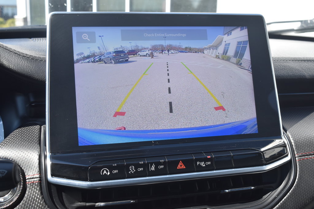 Used 2025 Jeep Compass Trailhawk AWD/4WD image 14