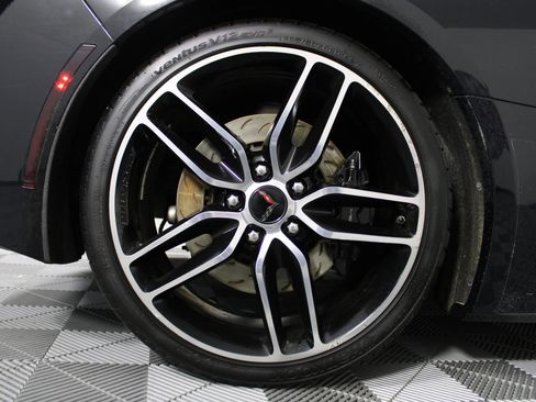 Used 2017 Chevrolet Corvette Stingray Coupe w/ Carbon Flash Badge Package image 39