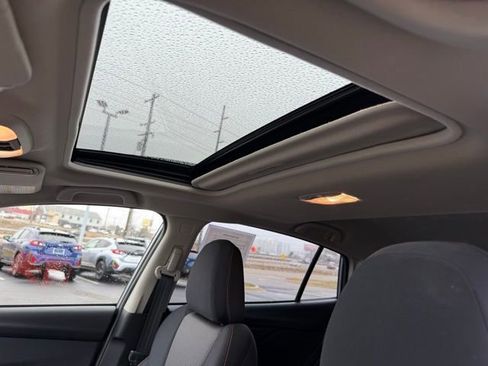 Used 2023 Subaru Crosstrek 2.0i Premium image 17