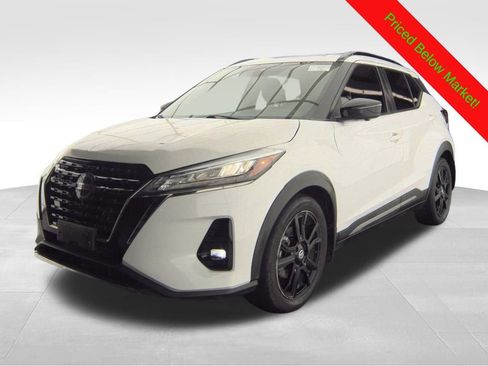 Used 2021 Nissan Kicks SR w/ SR Premium Package image 1