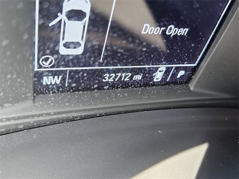 Used 2022 Chevrolet Malibu LT image 27