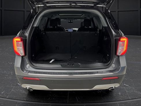 Used 2023 Ford Explorer Limited image 15