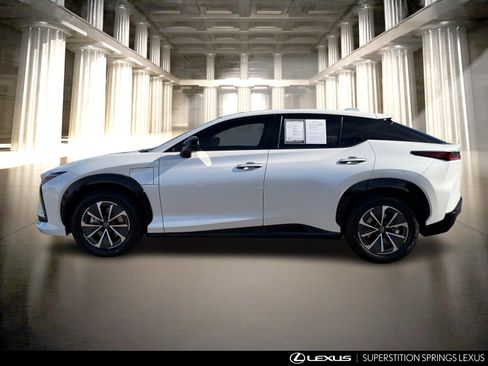 Certified 2023 Lexus RZ 450e Premium image 8