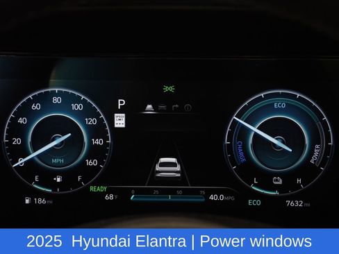 Used 2025 Hyundai Elantra Limited FWD image 12