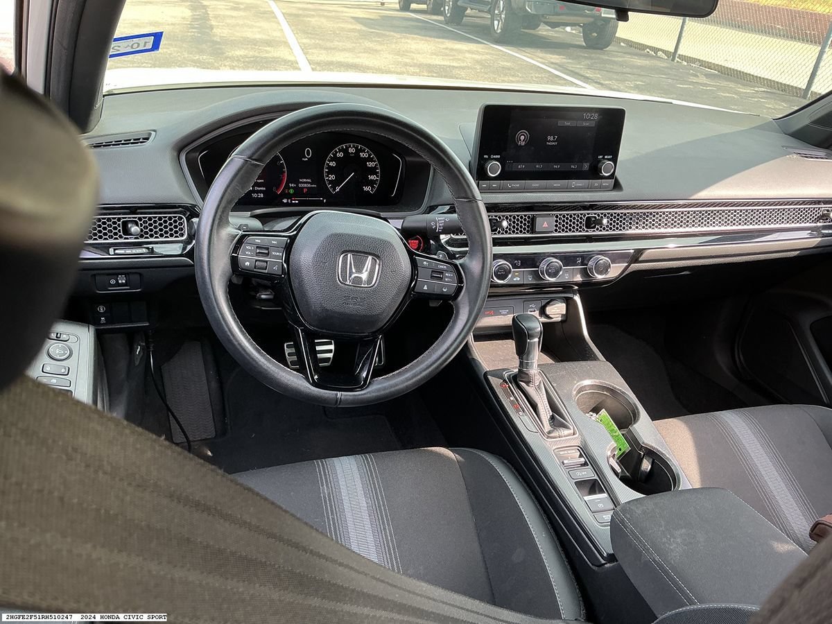 Used 2024 Honda Civic Sport image 10