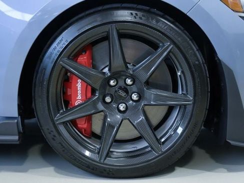 Used 2022 Ford Mustang Shelby GT500 w/ Carbon Fiber Track Pack RWD image 15