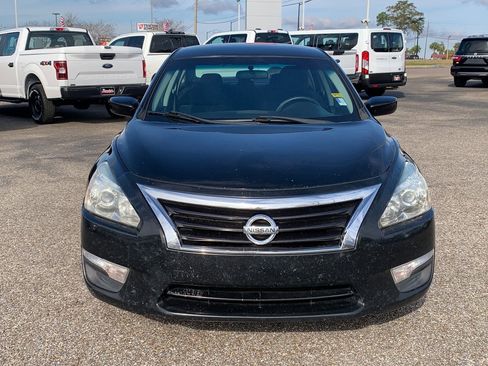 Used 2015 Nissan Altima 2.5 S w/ Sport Value Package image 4