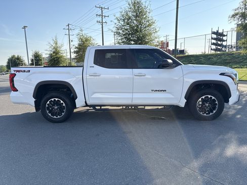 Used 2025 Toyota Tundra SR5 w/ TRD Off-Road Package AWD/4WD image 10