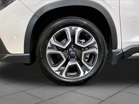 Used 2023 Subaru Ascent Limited w/ Technology Package AWD/4WD image 11