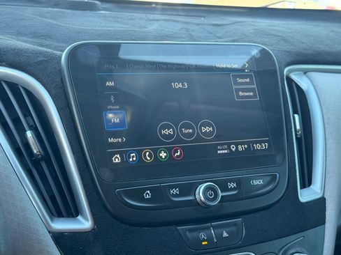 Used 2022 Chevrolet Malibu LT image 28